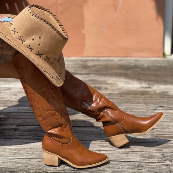 Vintage Style Knee-High Cowgirl Boots - Picture 2 of 7